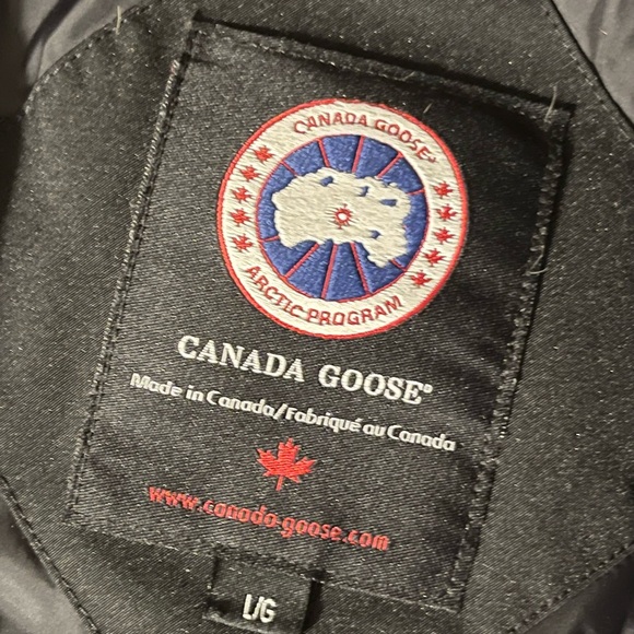 Canada Goose Kensington Slim Fit Parka in Black - Picture 6 of 16